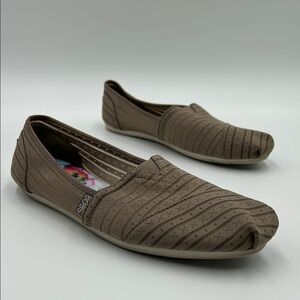 Skechers Bobs Plush Women’s Flats 9.5  Taupe Textured Slip on Memory Foam 34240